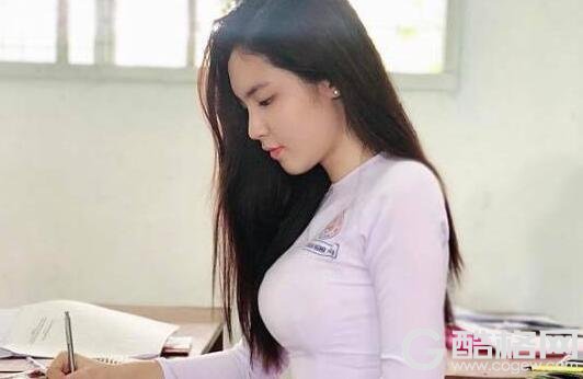 身材饱满的越南女高中生 清纯甜美让人目不转睛