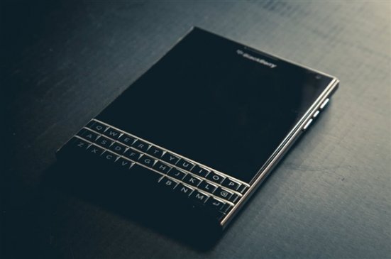 放弃BlackBerry系统！黑莓竟要强攻高端手机