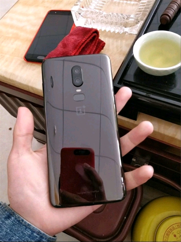 尾随One Plus 6！一加密谋新产品：蓝牙无线耳机