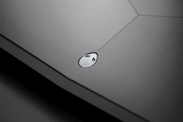 戴尔Alienware笔记本重新开升Windows 10 4月更新