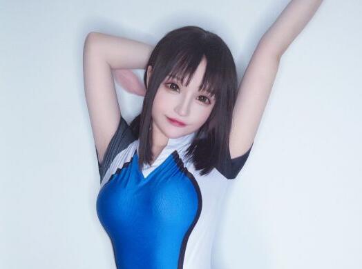 国内小姐姐神还原COS S形曲线身材五星好评