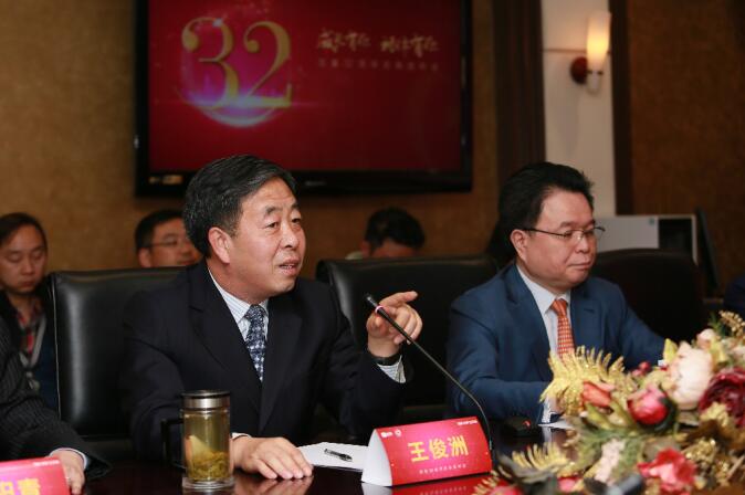 严选好货真低价、家电满千返百、万人拼底价、换新高补贴——国美32周年实力庆生