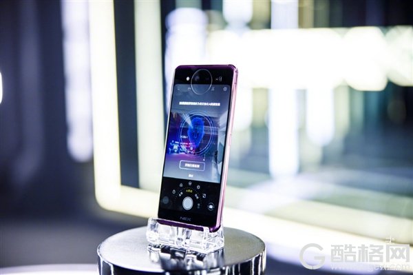 惊艳！vivo NEX双屏版首发亮相：前后屏可开启不同应用