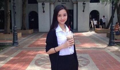 因清纯照走红的越南版奶茶妹妹 乳量适中娇小可爱