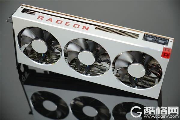 7nm“真香”登场！ AMD Radeon VII显卡图赏