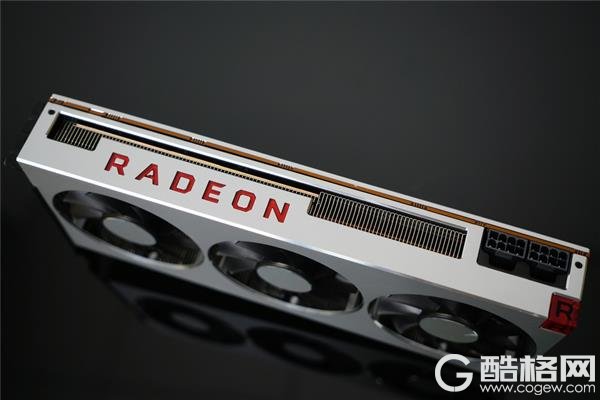 7nm“真香”登场！ AMD Radeon VII显卡图赏