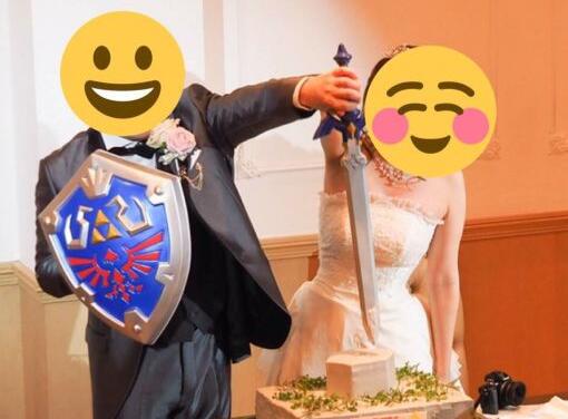 玩家举办《塞尔达传说》主题婚礼 大师之剑切蛋糕